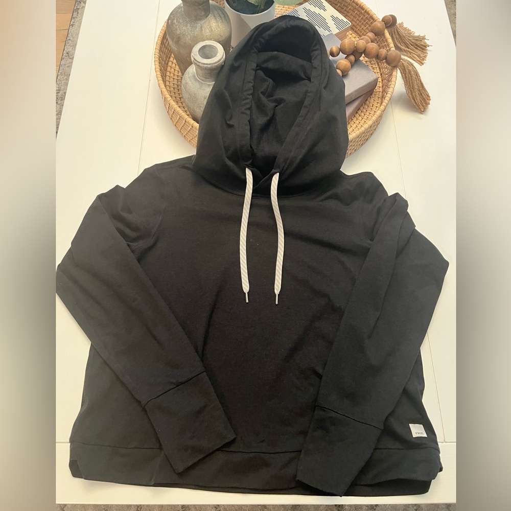 Vuori Halo Essential Hoodie, Heather Black, Size Med